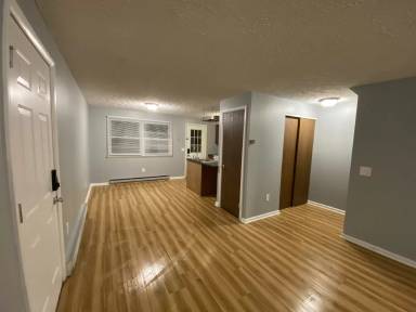 Main picture of 21 Stenson St