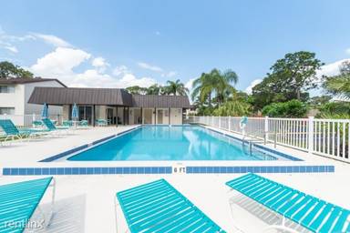 Main picture of 629 Ridge Club Dr