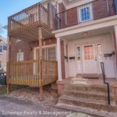 Main picture of 715 W Woodlawn Ave
