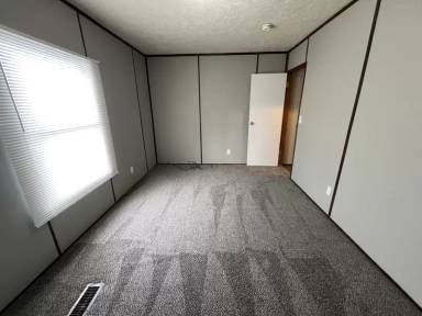 Main picture of 108 Plum St
