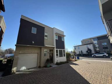 Main picture of 473 Crate Ave