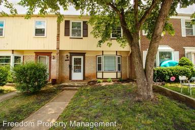 Main picture of 7990 Community Dr