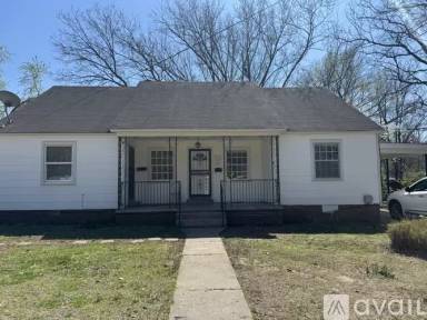 Main picture of 325A E Sherrod Ave