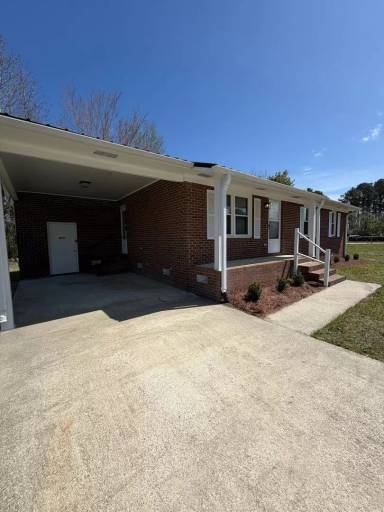 Main picture of 101 N Water St