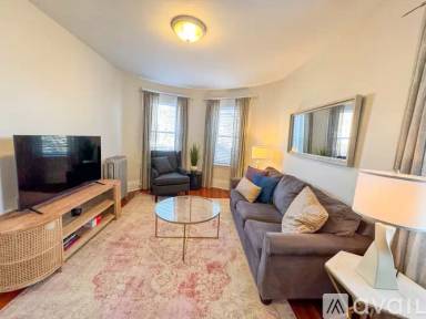 Main picture of 636 Washington St