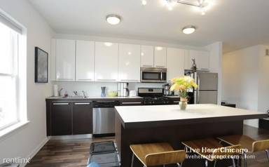 Main picture of 1544 W Glenlake Ave Apartments