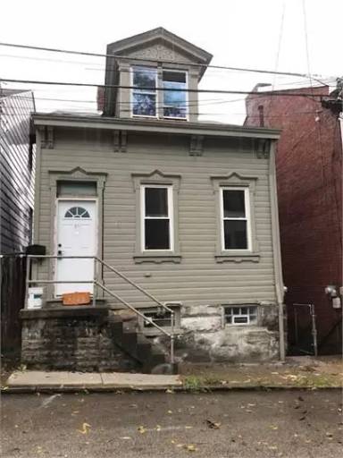 Main picture of 2157 Straubs Ln