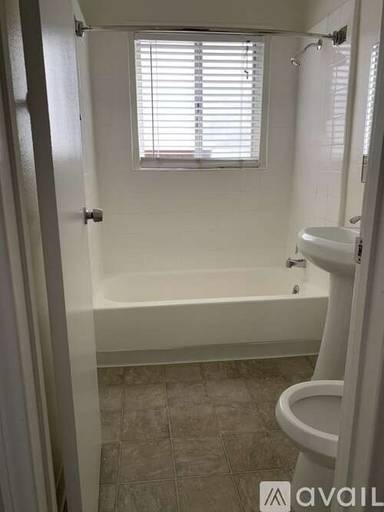 Main picture of 859 Sanborn Ave