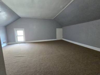 Main picture of 209 Lincoln St
