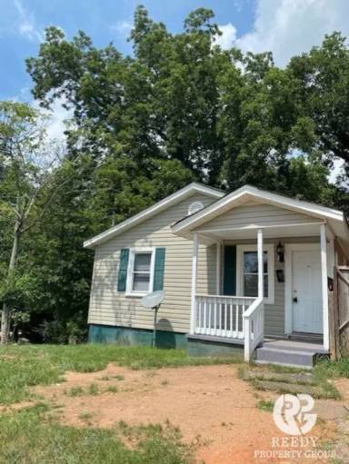 Main picture of 304 Sullivan St