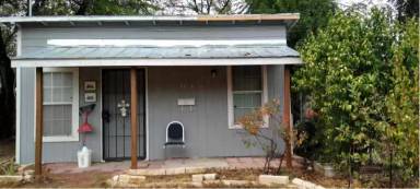 Main picture of 331 Monticello Ct
