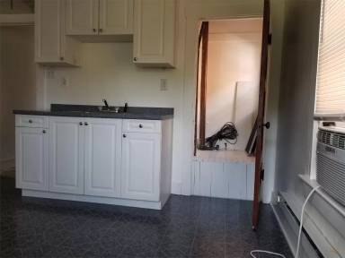 Main picture of 205 W 5th St