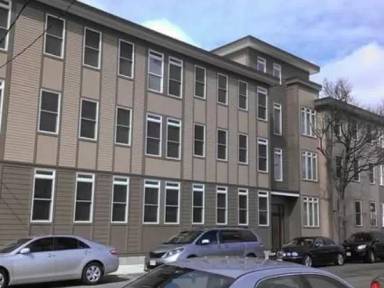 Main picture of 350 Bremen St