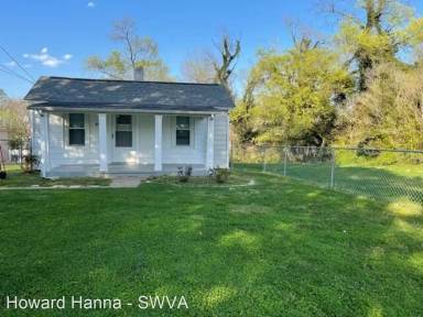 Main picture of 3119 Hillcrest Ave NW