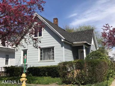 Main picture of 32 Van Stallen St