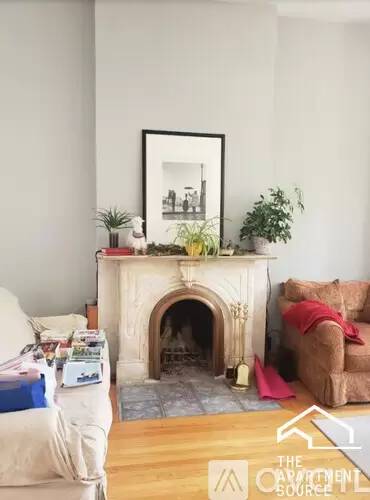 Main picture of 1759 W Superior St