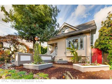 Main picture of 8207 N Fox St