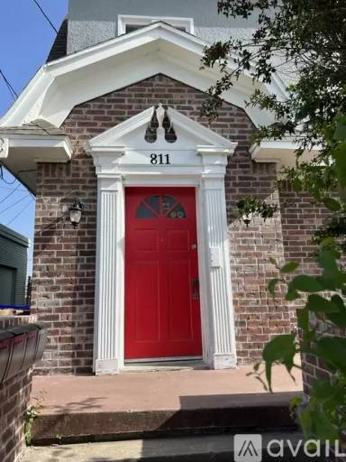 Main picture of 813 Hancock Ave