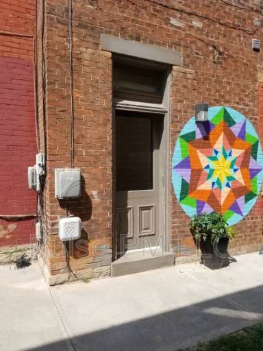 Main picture of 620 6th Ave