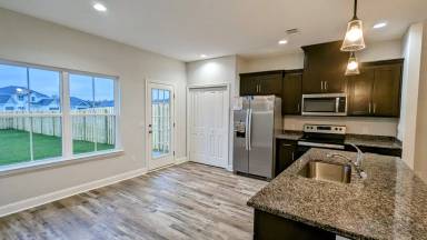 Main picture of 101 Centennial Ct