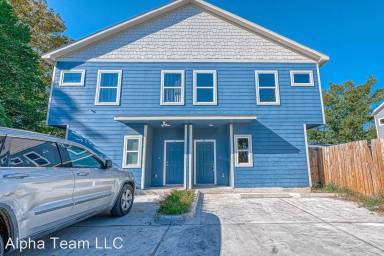 Main picture of 7903 Moon Beam St