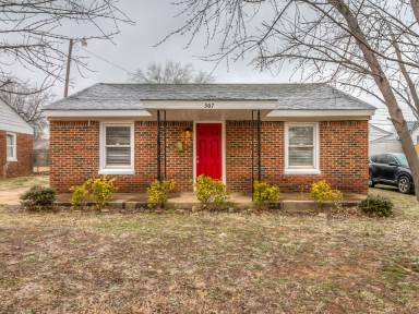 Main picture of 503 - 505 E Fairchild Dr Duplex