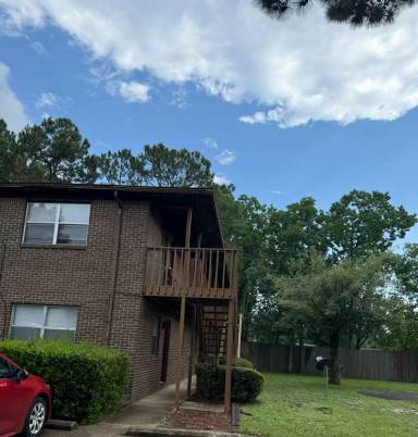 Main picture of 706 N Park Blvd
