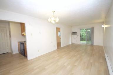 Main picture of 21 Shanna Dr