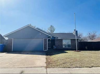 Main picture of 218 Falcon Ct