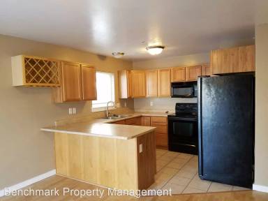 Main picture of 1004 Cruiser Lane, Unit R