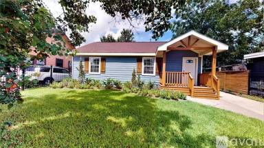 Main picture of 5205 Lawndale St