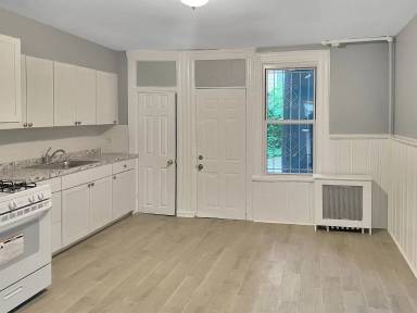 Main picture of 72 Summer Ave