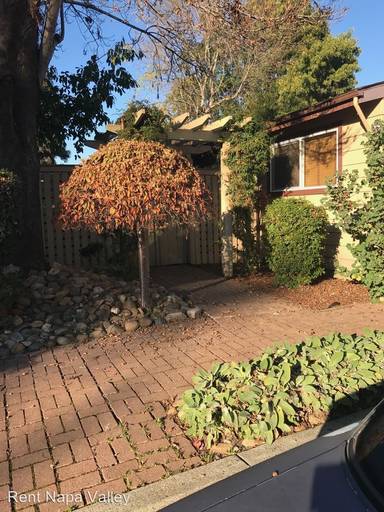 Main picture of 718 Pueblo Ave