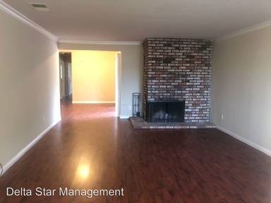 Main picture of 8317 Deville Oaks Way