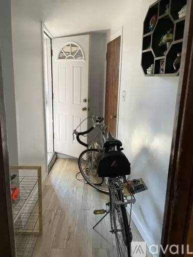 Main picture of 1078 E 56th St
