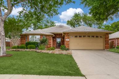 Main picture of 15692 Western Trl