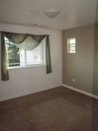 Main picture of 682 E Nevada St