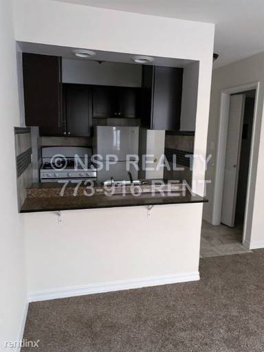 Main picture of 6830 N Sheridan Rd Apartments