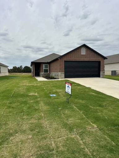 Main picture of 5811 Boone St
