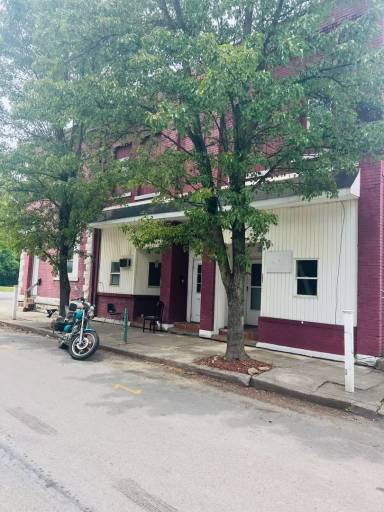 Main picture of 201 N Cedar St