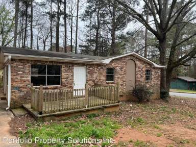 Main picture of 6135 Greenleaf Ct SW