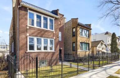 Main picture of 3419 N Lowell Ave