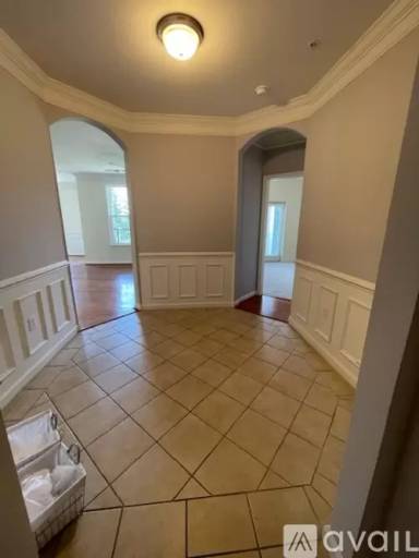 Main picture of Colonnade At Kentlands