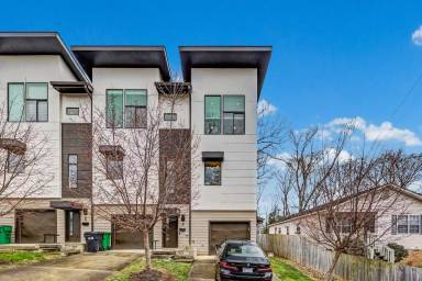 Main picture of 840 E 18th St