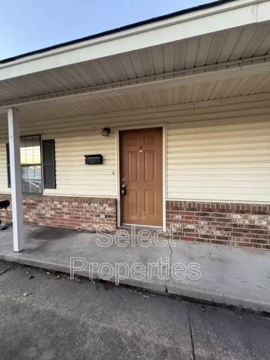 Main picture of 2218 Clark St