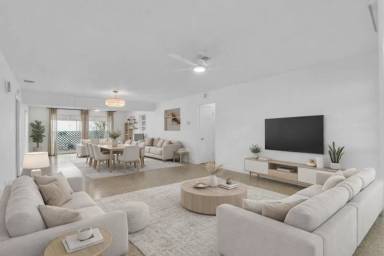 Main picture of 702 Sunset Dr
