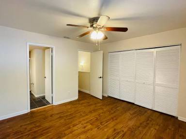 Main picture of 2131 Crystal Dr