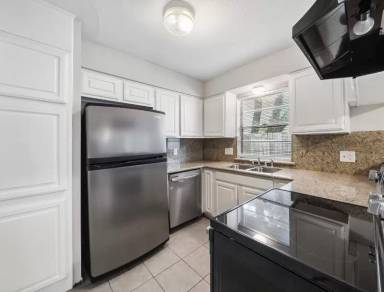 Main picture of 10827 Sugar Hill Dr