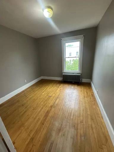 Main picture of 213 Pine St