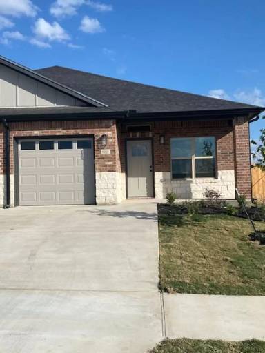Main picture of 5110 White Rose Dr